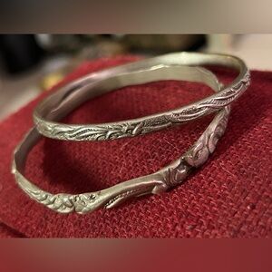 Probably THE prettiest bangles I be seen Mexico produce!!